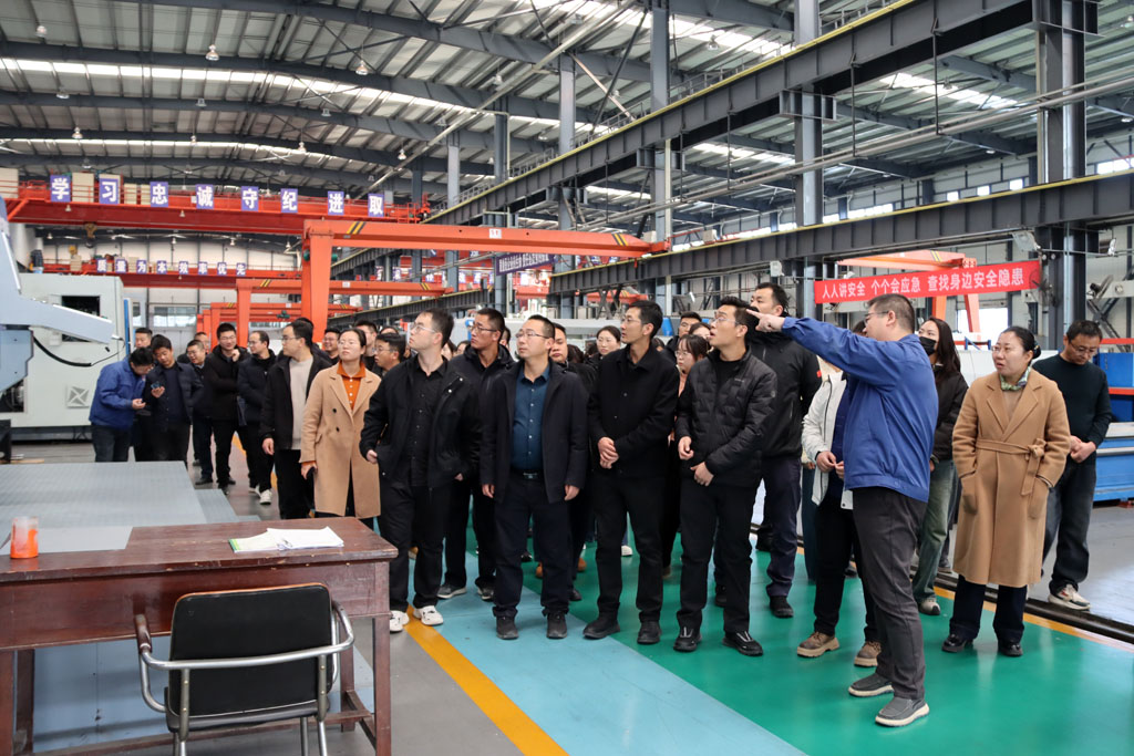 天水市市委組織部、市委黨校組織年輕干部來星火數(shù)控公司開展參觀學(xué)習(xí)活動